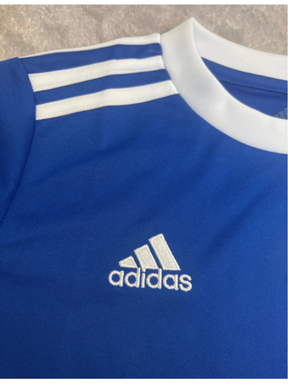 Boys Adidas White Blanc Blue Activewear Jersey Short Sleeve Shirt small 9-10 yrs - Picture 3 of 5
